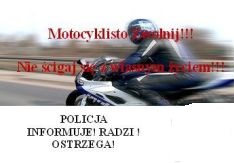 Zdjęcie przedstawia motocyklistę z napisami w tle - ostrzeżenia podczas podróży